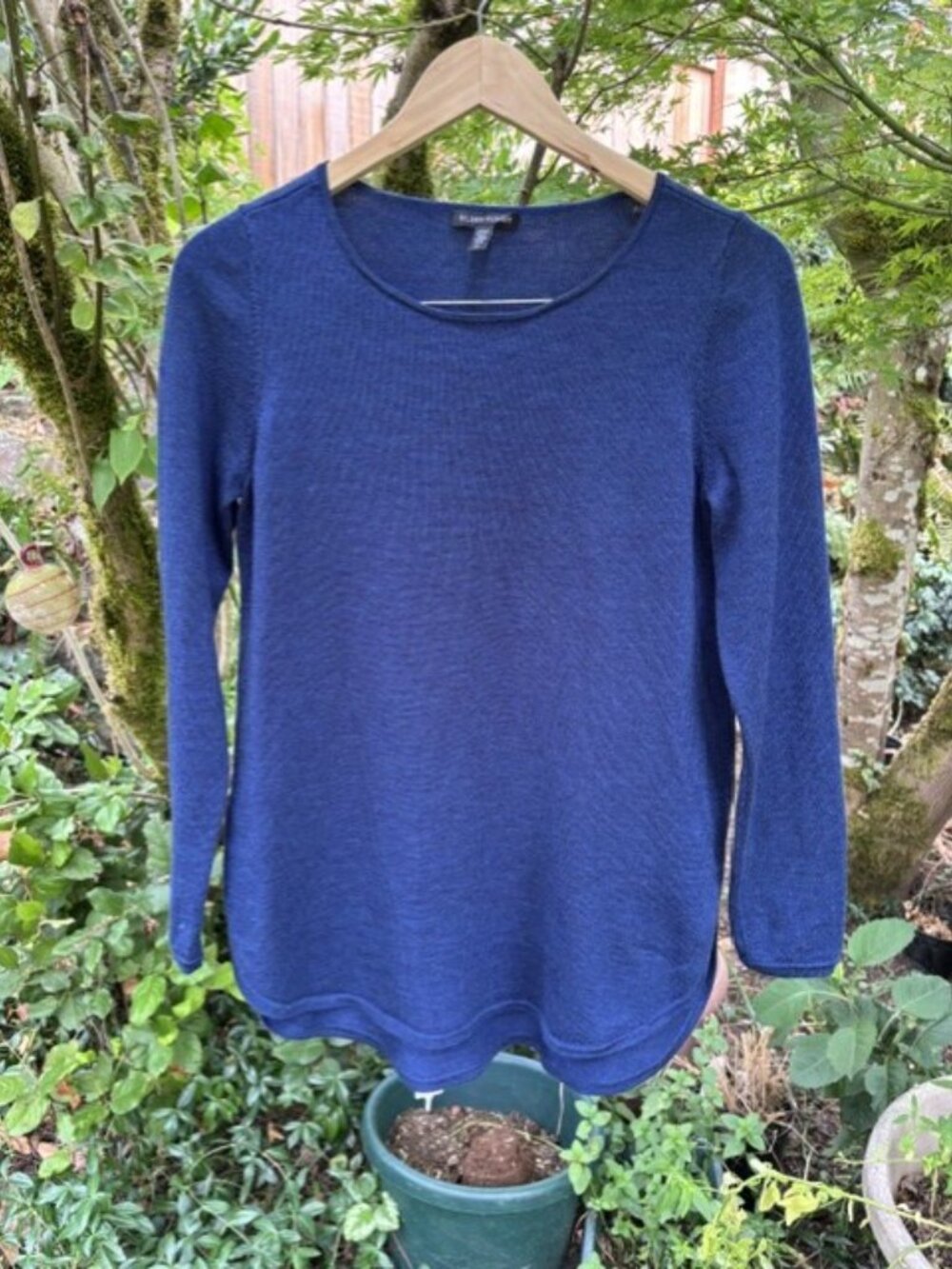 Eileen Fisher 100% merino wool tunic sweater, inky blue, curved slit hem. PS - Picture 2 of 4